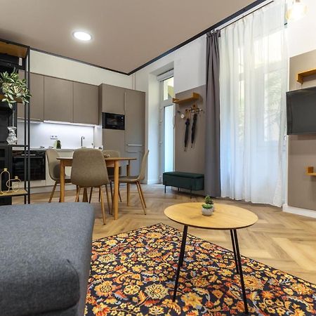 Downtown Luxury Apartment Будапеща Екстериор снимка